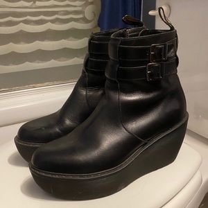 Caitlin wedge platform dr martens